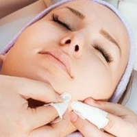 Manualne oczyszczanie twarzy