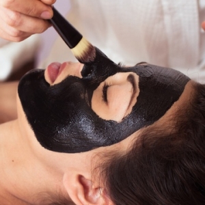 Laserowy peeling węglowy Black Doll